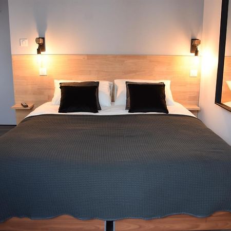 Nuit Sur Le Pont 5 Apartment Landerneau Exterior photo